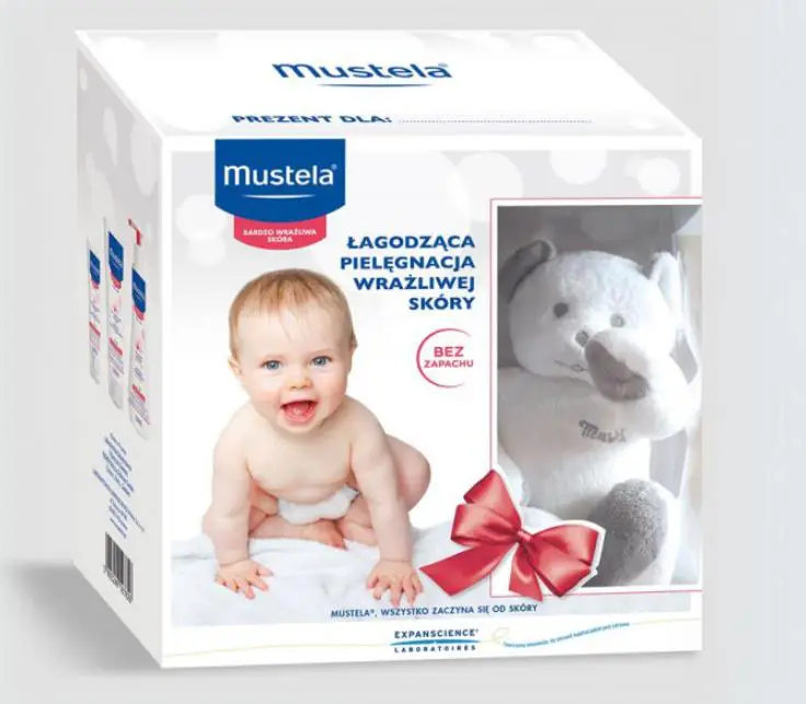 Mustela Bebe zestaw zimowy skóra wrażliwa: łagodzący żel 300 ml + łagodzące mleczko 200 ml + łagodzący krem do twarzy 40 ml + MIŚ - 1 - Apteka HIT